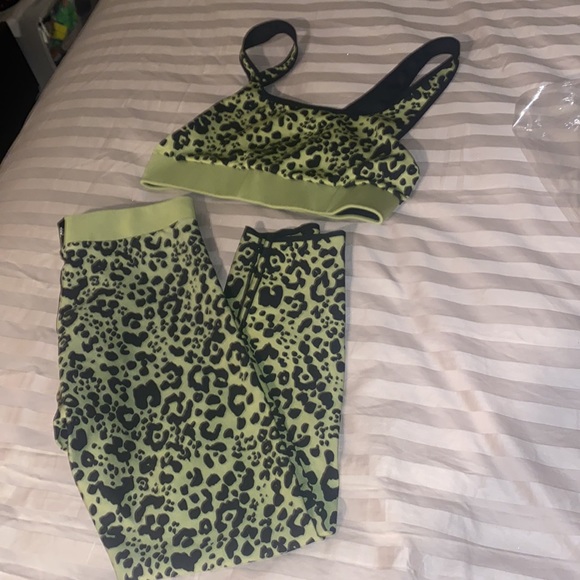 ⭐️HOST PICK⭐️ Ultra Core leggings set
